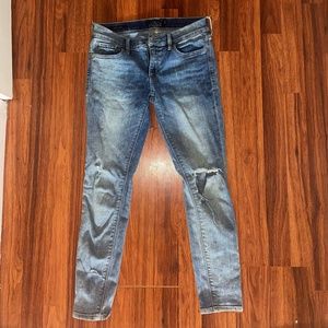 Lucky Brand Charlie Capri jeans